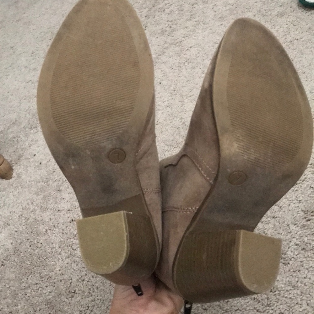 Tan booties - Picture 4 of 5